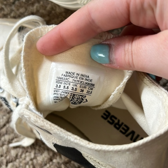 Converse - Picture 4 of 4